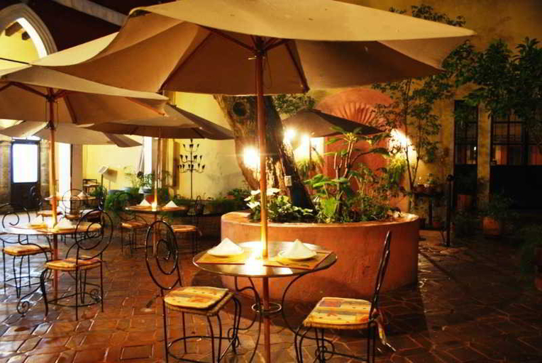 Food & Drinks 4, Ana Catalina, Allende