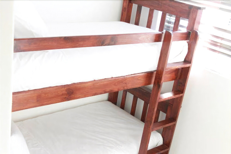 1st Class Manor B&B, Buffalo City