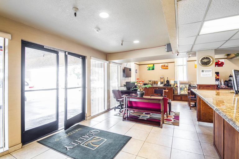 Public Area 2, Motel 6 Sacramento, Ca – Natomas & Smf Airport, Sacramento