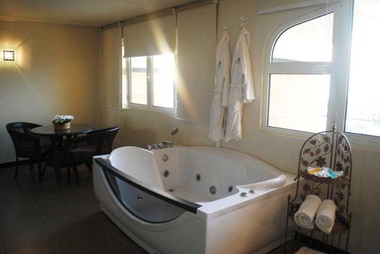 Bathroom 4, Portaluna Hotel & Resort, Kasrouane