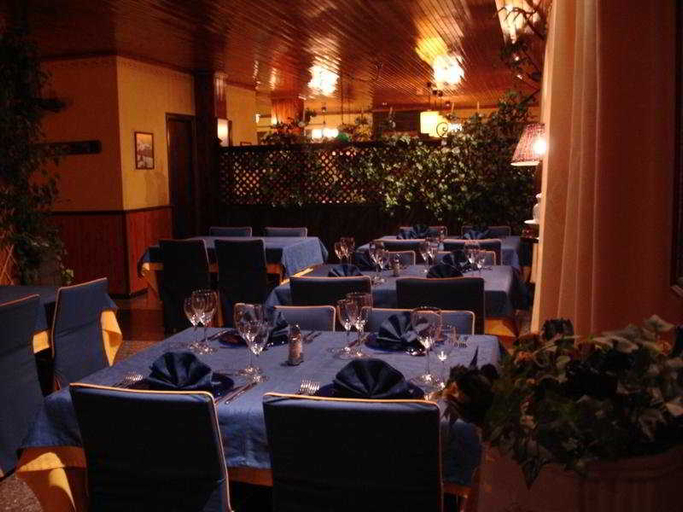 Food & Drinks 5, Hotel Peretol