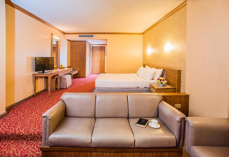 Exterior & Views 2, Wangtai Hotel, Muang Surat Thani