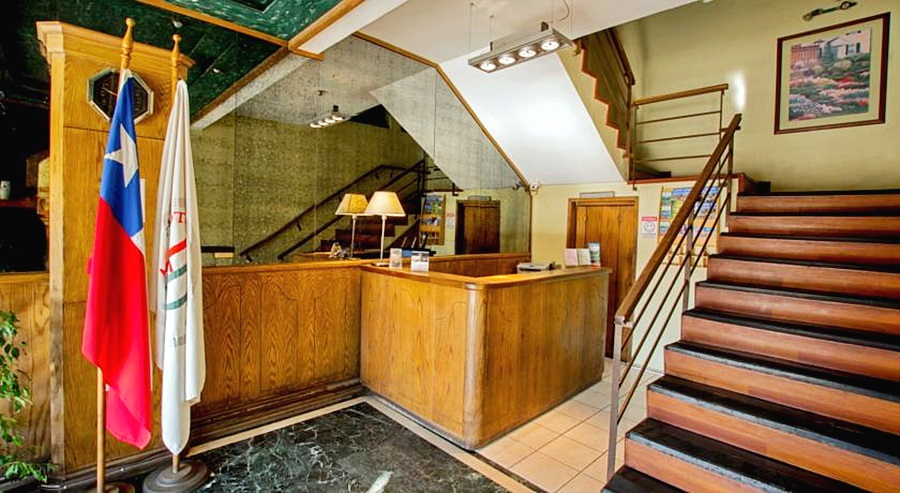 RQ Hotel Dacarlo, Santiago