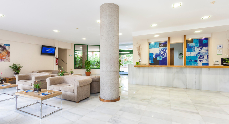 Public Area 2, Globales Nova, Baleares