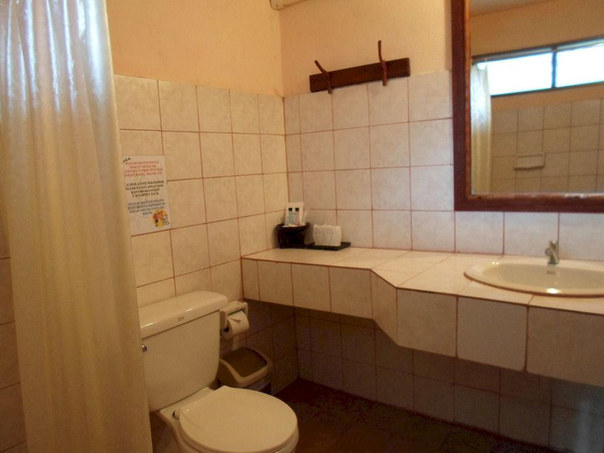 Bathroom 5, Khao Sok River Lodge Hotel, Phanom