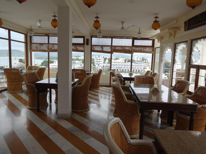 Public Area 3, Jaiwana Haveli, Udaipur