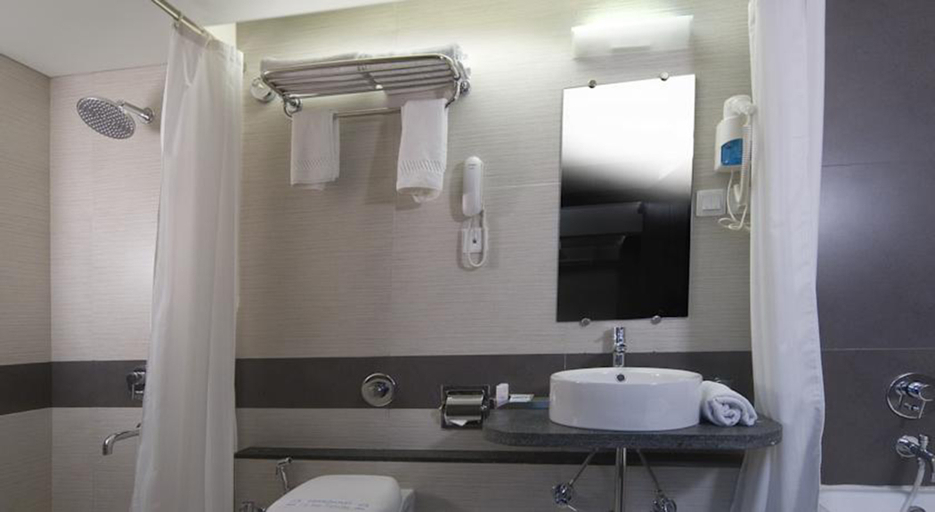 Bathroom 5, Kapila Business Hotel, Pune