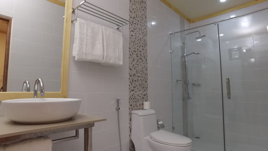 Bathroom 4, Island Pavilion Maldives