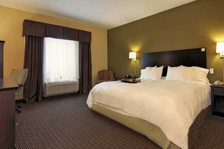 Bedroom 3, Hampton Inn & Suites Danville, Vermilion