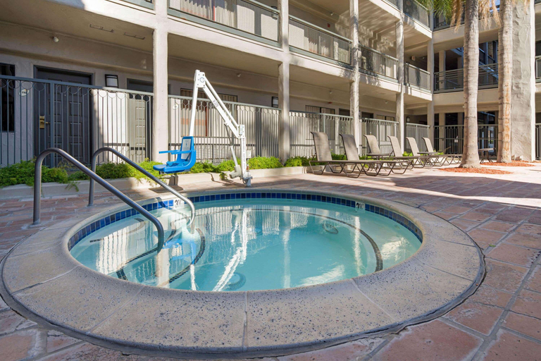 Sport & Beauty 5, La Quinta by Wyndham Orange County Airport, Orange