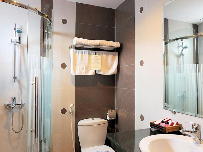 Bathroom 5, Elios Hotel, District 1
