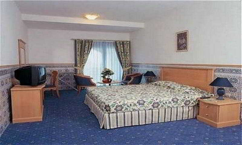 Bedroom 4, Landmark Plaza Hotel, Dubai