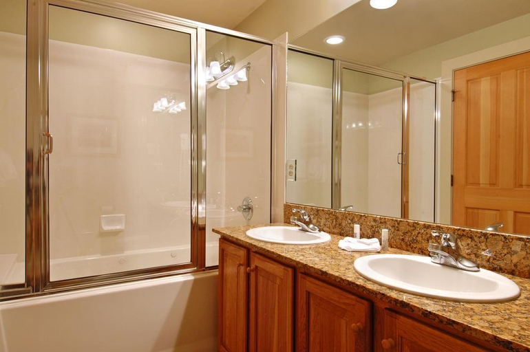 Bathroom 5, Crestview Condominiums, Summit
