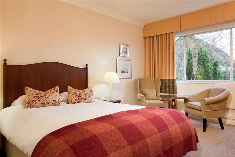 Bedroom 3, The White Horse, Surrey