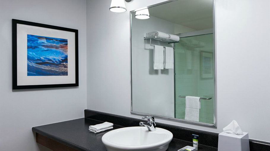 Bathroom 4, Four Points By Sheraton Edmundston, Madawaska