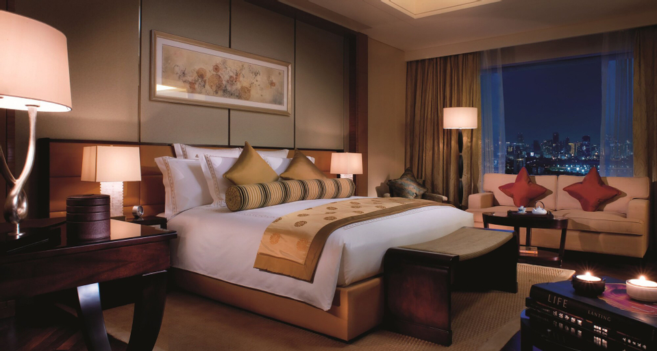 Bedroom 18