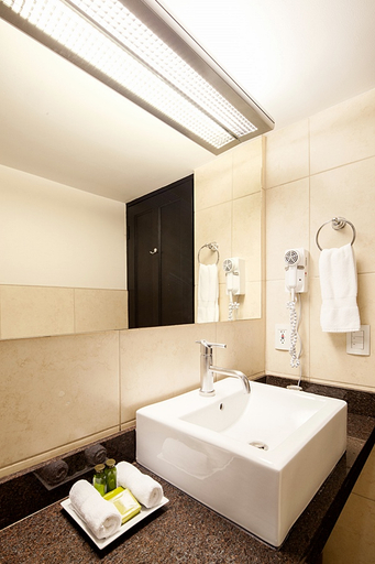 Bathroom, Presidente, San José
