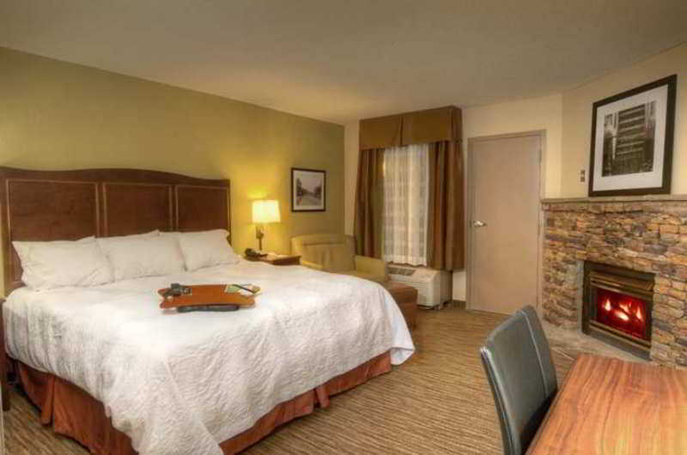 Bedroom 3, Hampton Inn Gatlinburg , Sevier