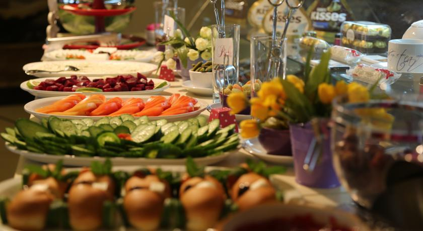 Food & Drinks