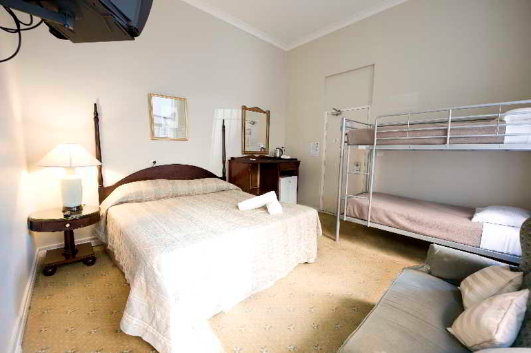 Bedroom 5, Azurro hotel - Darling Harbour, Sydney