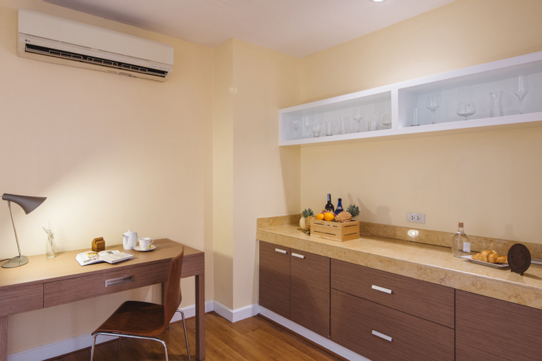 Dining Room 28