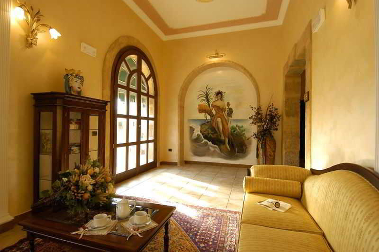 Public Area 5, Il Podere Hotel Restaurant, Syracuse