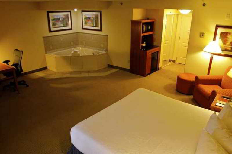 Bedroom 3, Hilton Garden Inn Albany, Dougherty
