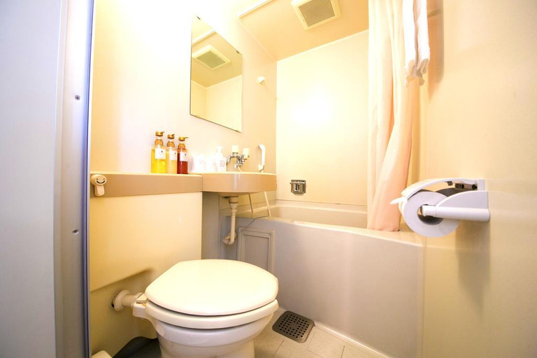 Bathroom 5, Heiwadai Hotel Tenjin, Fukuoka