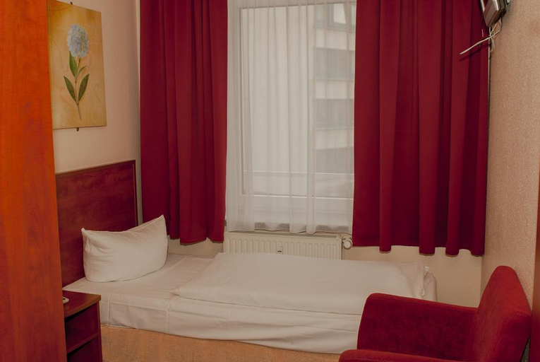 Bathroom 5, Hotel Residence am Hauptbahnhof, Hamburg