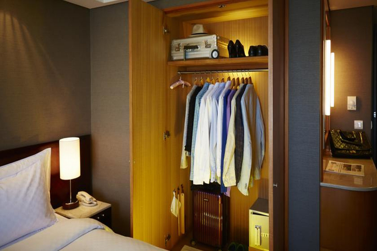 Bedroom 3, Welcome Hotel, Taipei City