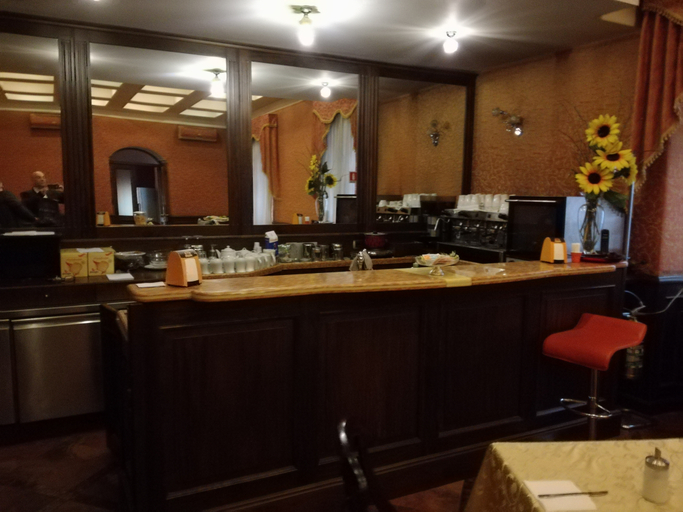 Food & Drinks 4, Hotel Guiren, Napoli