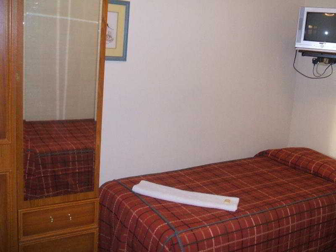 Bedroom 4, Corbigoe Hotel, London