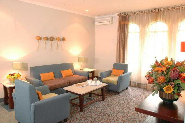 Bedroom 3, Khoroni Hotel, Vhembe