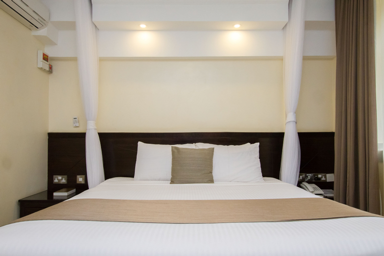 Bedroom 30