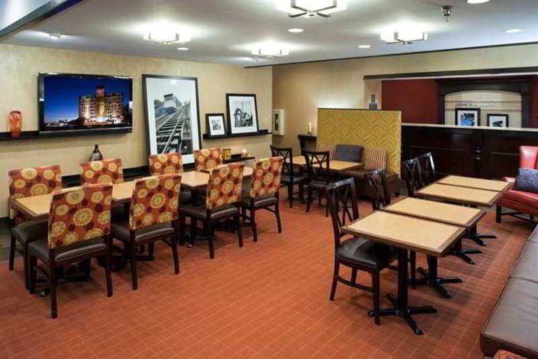 Public Area 2, Hampton Inn Pittsburgh University/Medical Center, Allegheny
