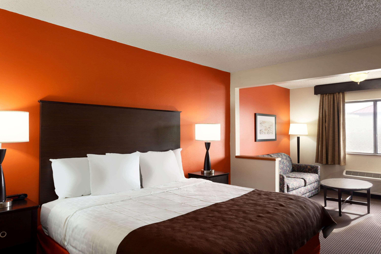 Bedroom 3, Sleep Inn & Suites Salina I-135, Saline