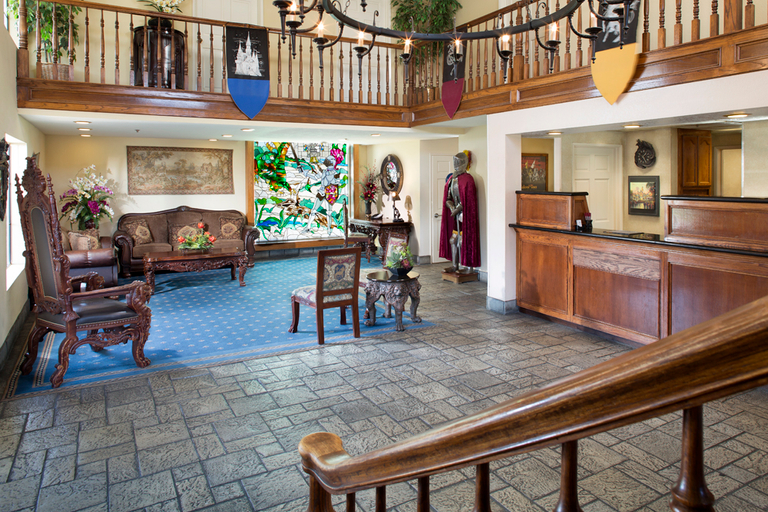 Public Area 2, Castle Inn and Suites, Orange