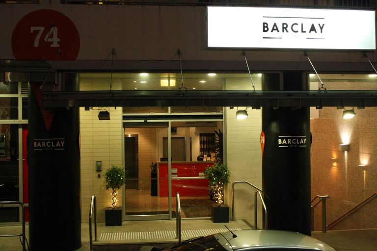 Barclay Suites, Waitakere