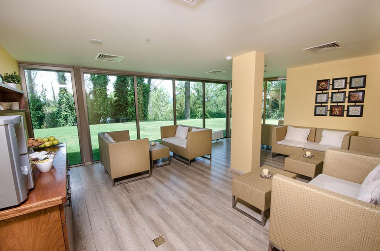 Public Area, Hacienda Forestview