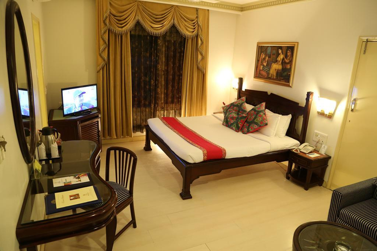 Bedroom 3, Hotel Hillock, Sirohi