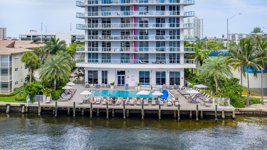 Exterior & Views, Resort Apartments, Broward