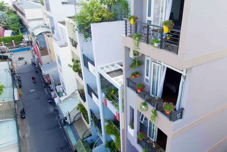 The Nguyens Café DCT, Quận 1