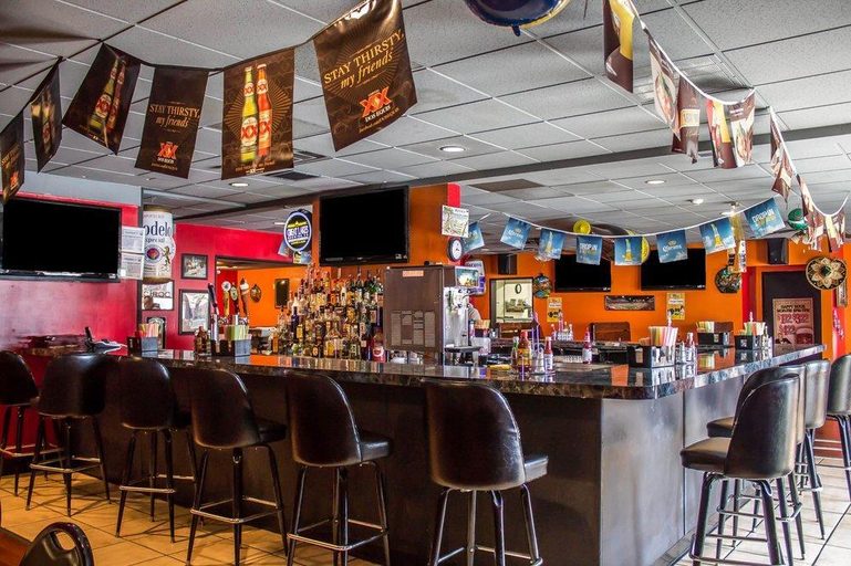 Food & Drinks 4, Rodeway Inn & Suites, Trumbull