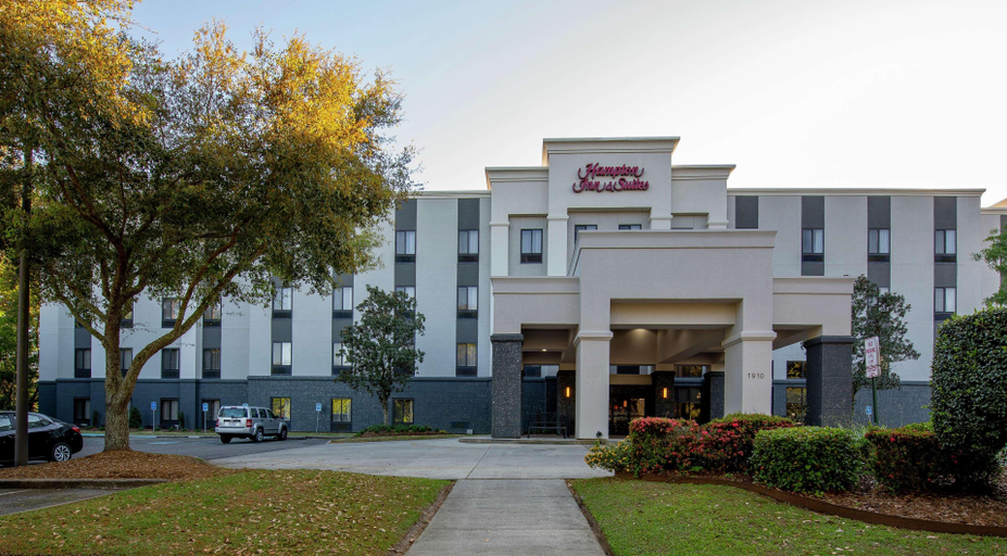 Exterior & Views 1, Hampton Inn & Suites Lafayette, Lafayette