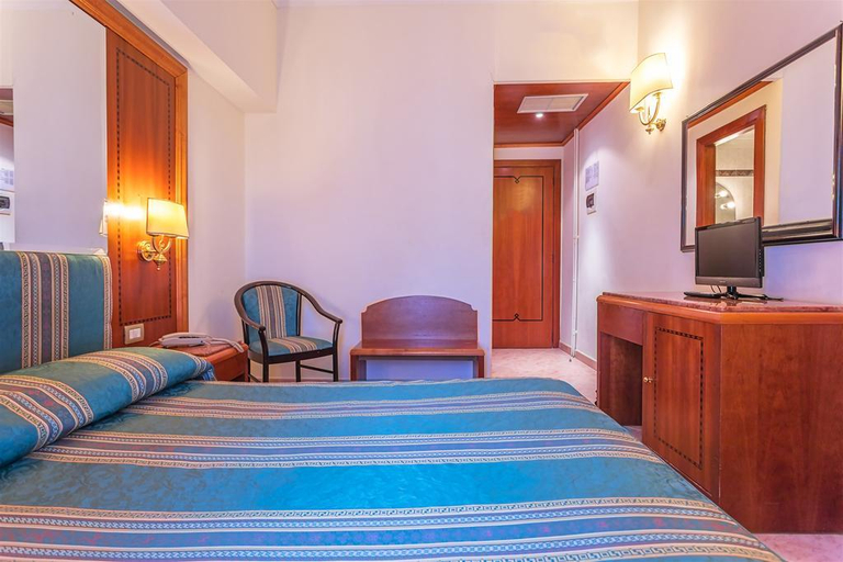 Bedroom 4, Raeli Hotel Luce, Rome