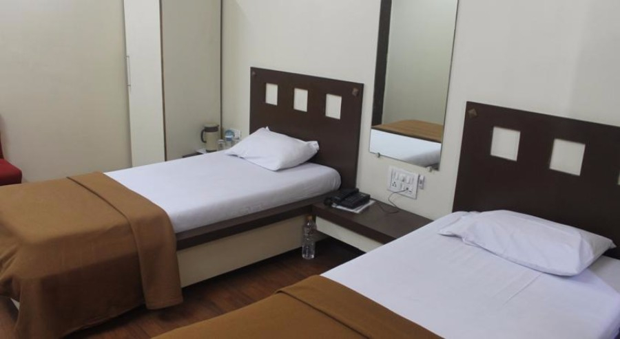 Bedroom 2, Hotel Neelkiran, Thane
