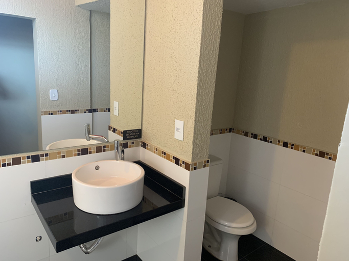 Bathroom 3, Ibiza Golden Motel, Franca