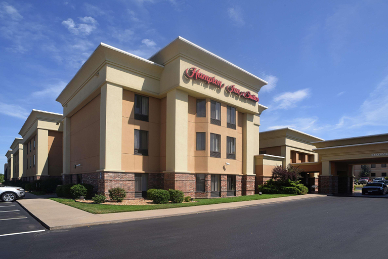Exterior & Views 1, Hampton Inn & Suites Springfield, MO, Greene