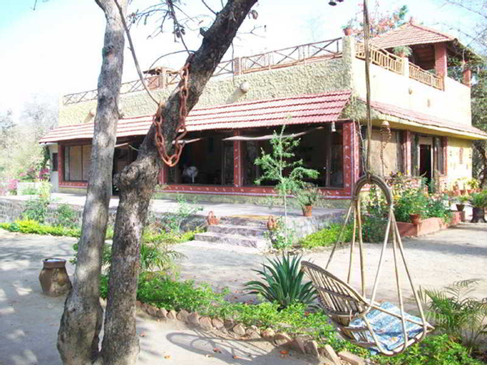 Exterior & Views, Bandhavgarh Jungle Lodge, Satna