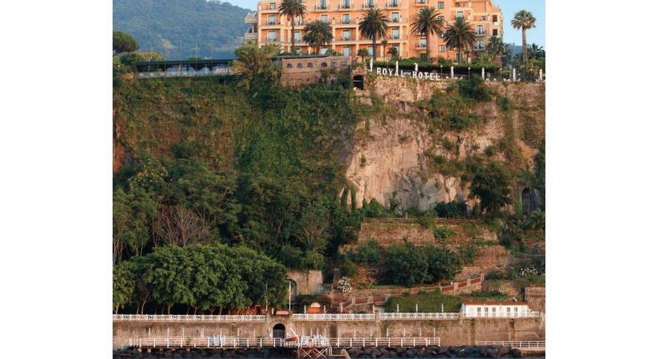 Grand Hotel Royal, Napoli